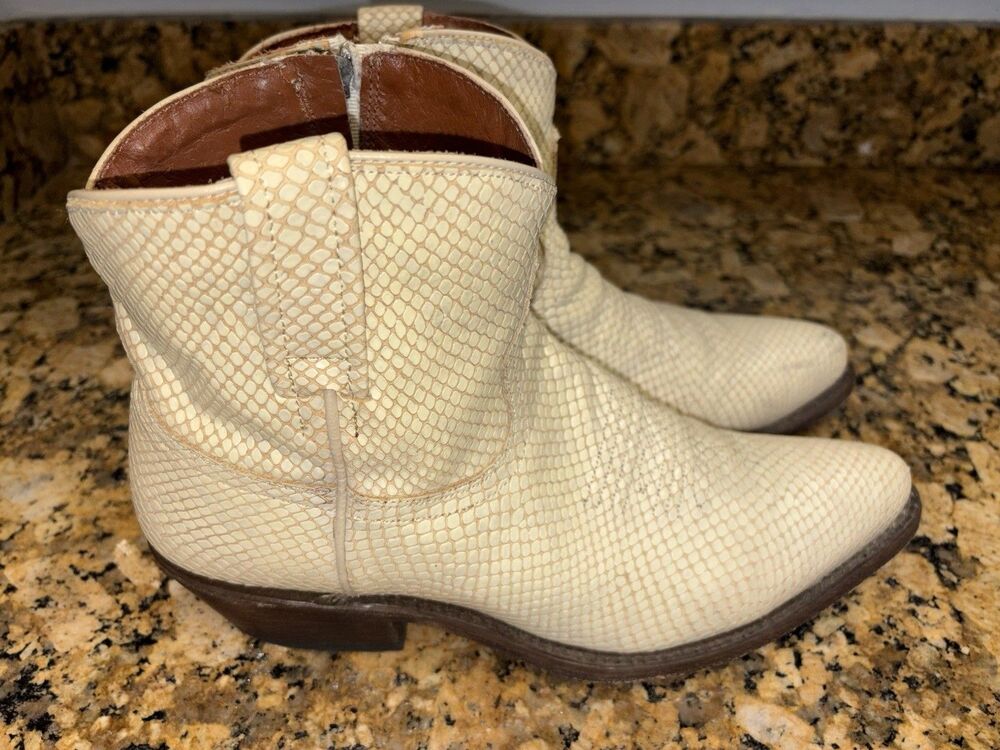 Redneck Riviera Faux Reptile Skin Western Boots Sz 9
